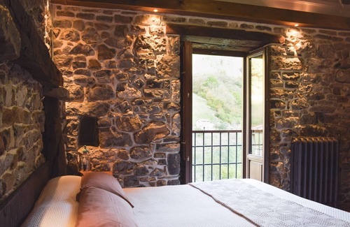 Corigos House | Casona del Castaniu