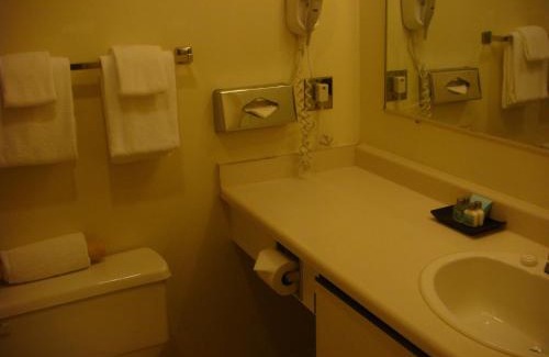 Renfrew-Collingwood Hotel | Cassandra Hotel