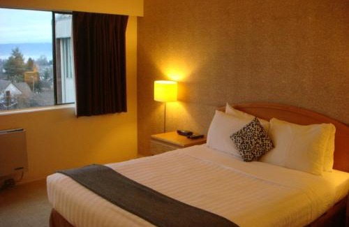 Renfrew-Collingwood Hotel | Cassandra Hotel