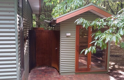 Narbethong Cottage | Castanea Chestnut Glade {no pets}