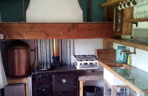 Ogonnelloe House | Castaway Cabin
