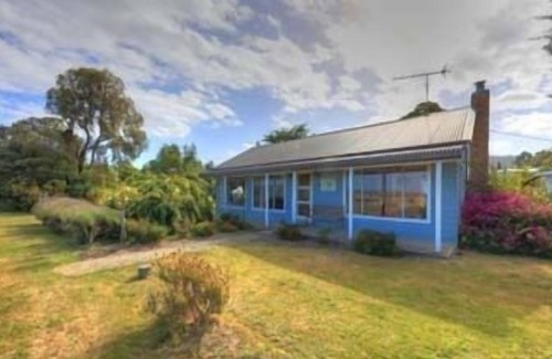Huon Valley Cottage | Castaway Cottage, idyllic beachside cottage