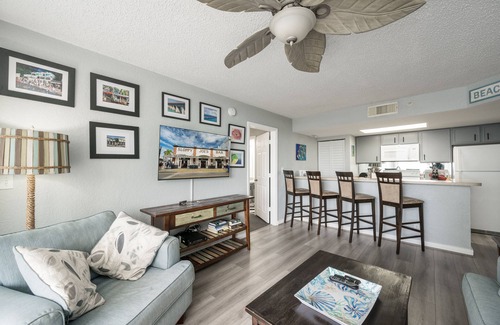 Key West Condo | Castaway Cove: 2/2 Condo near the beach with shared pool and hot tub