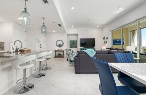 Whitney Beach Condo | ⚓Castaway in Margaritaville! Modern, Beachy Condo overlooking pool!⚓
