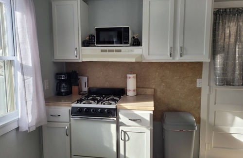 Newaygo Cottage | Castaways Cottage on Croton Pond #3