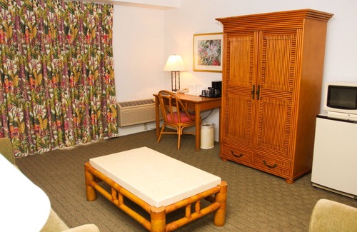 Freeport Resort | Castaways Resort and Suites