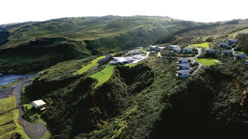 Lake Puketi Resort | Castaways Resort