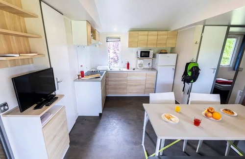 Sainte-Catherine-de-Fierbois House | Castel Camping Parc de Fierbois * - Mobile home - 3 bedrooms - 1 bathroom - Comfort - 6 people