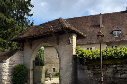 Rochefort-sur-Nenon Bed & Breakfast | Castel Rochefort sur Nenon Jura