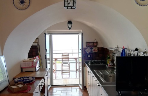 Castellabate Historic Centre Apartment | Castellabate - Panoramic apartment overlooking the Gulf of Salerno