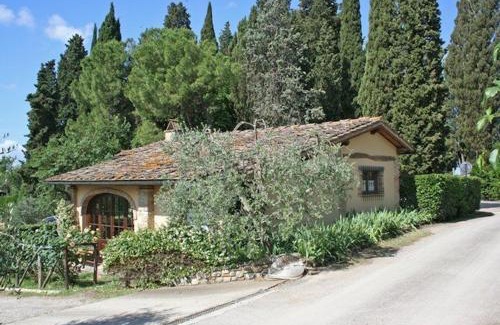 Montegufoni House | Castello di Montegufoni by PosarelliVillas