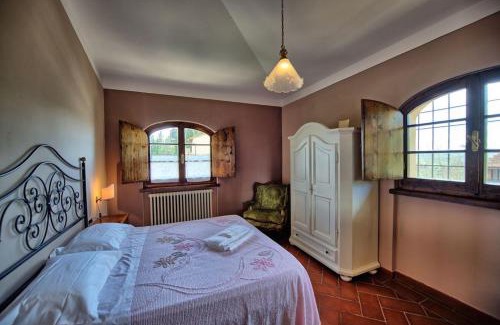 Montegufoni House | Castello di Montegufoni by PosarelliVillas