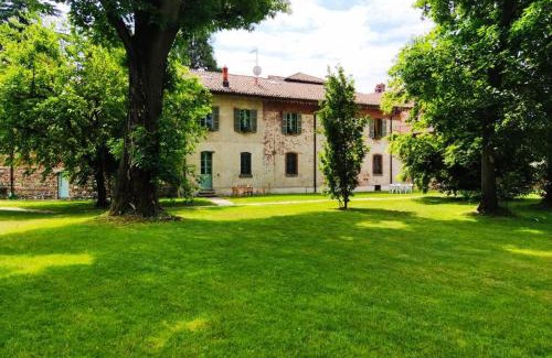 Vaprio d'Agogna Villa | Castello Visconti - Exclusive