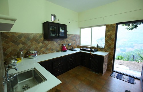 Vattavada Villa | Castillo De Woods - The Traditional Luxury Villa, Munnar