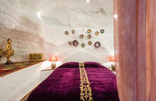 Tias Apartment | Castillo Lanzarote Villa Bentley - Luxury Villa -sleep in a volcanic cave