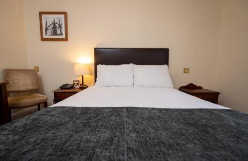 Marlborough Hotel | Castle and Ball by Greene King Inns