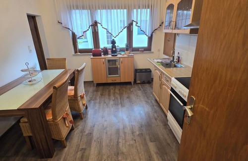 Burghaun Apartment | Castle apartment in Burghaun with balcony and 3 bedrooms for 5 persons.