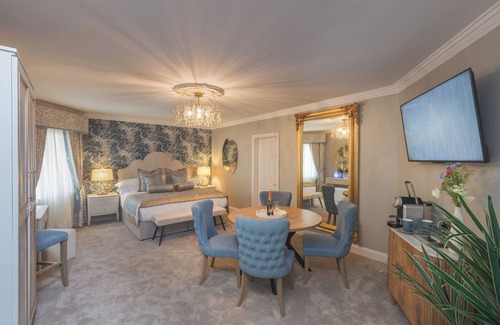 Trim Hotel | Castle Arch Hotel