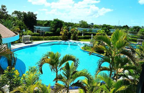 Kampot Resort | Castle Bayview Resort & Spa
