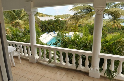 Savannes Villa | Castle By The Pool