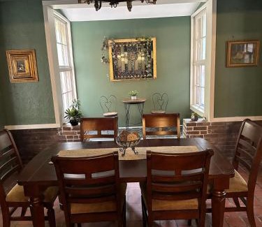 Davenport House | Castle Cicali