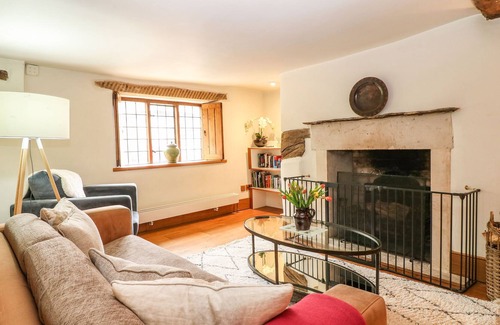 Castle Combe Cottage | CASTLE COMBE COTTAGE, pet friendly, character holiday cottage in Bath
