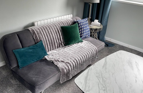 Keighley Apartment | Castle Court Modern 2 Bed Apartment