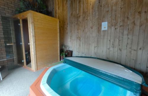 Wellsford Hotel | Castle Court Motel