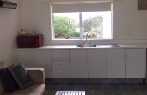 Wellsford Hotel | Castle Court Motel