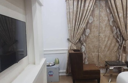 Kaduna Hotel | Castle De White House Hotel