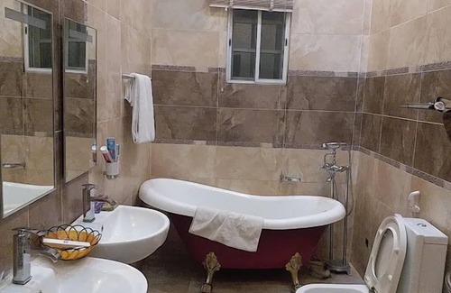 Kaduna Hotel | Castle De White House Hotel