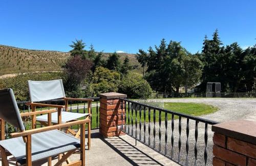Clutha District House | Castle Dent - exclusive guest suite