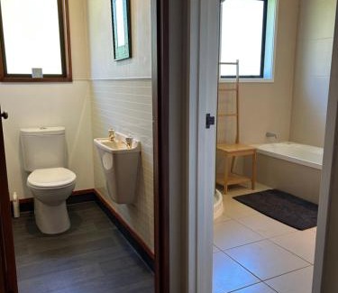 Clutha District House | Castle Dent - exclusive guest suite