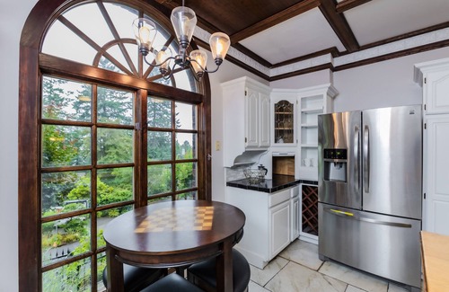 Southwest Hills House | Castle Estate in SW Portland with hot tubs, minutes from downtown Portland.