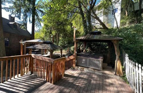 Southwest Hills House | Castle Estate in SW Portland minutes from Downtown