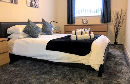 Paisley Apartment | Castle Gait, Paisley