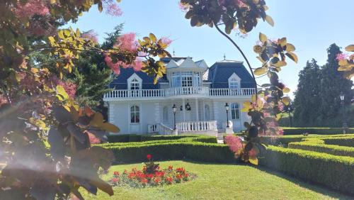 Szombathely Apartment | Castle Garden