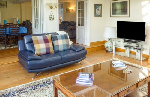 Cullompton Cottage | Castle Hill Farm
