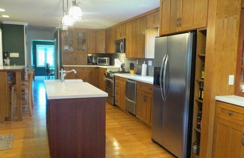 Rineyville House | Castle Hill Haven Estate/family-friendly retreat by Sports Park/KY attractions