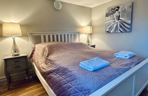 Innri-Njarthvik Apartment | Castle Inn Apartments - Downtown Keflavík