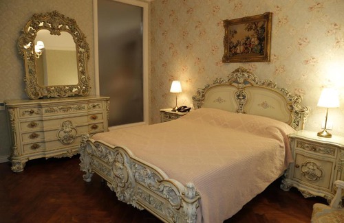 Vaqarr Hotel | Castle Konti