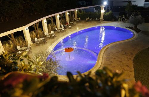 Vaqarr Hotel | Castle Konti