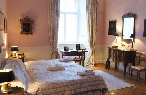 Sankt Polten Other | Castle, large park with pool, tennis court, horses, near Vienna and Wach wine re