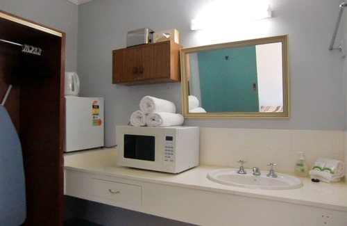 Bairnsdale Hotel | Castle Motel Bairnsdale