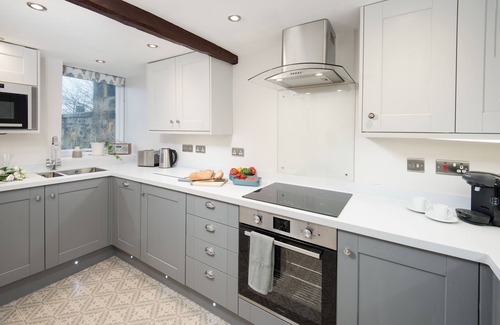 South Charlton Apartment | Castle Retreat, luxury 1-bed apartment right opposite Alnwick Castle