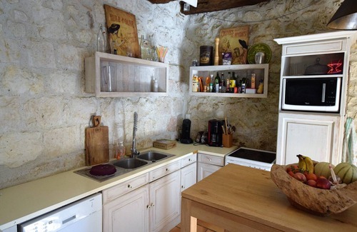 Bon-Encontre Other | Castle Retreat near Villages