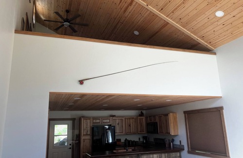 Gallatin Gateway Cabin | Castle Rock Hideaway halfway between Bozeman and Big Sky