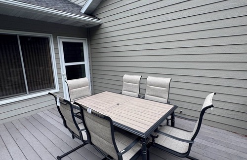 Mauston House | Castle Rock Retreat - Peaceful Escape but close to the fun!