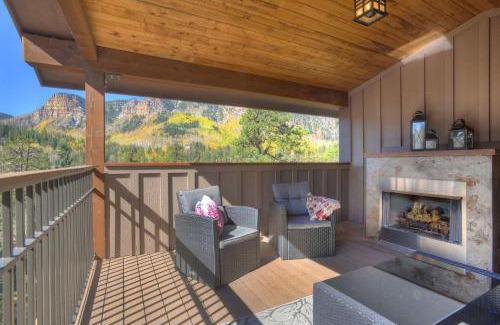 Columbine Lake House | Castle Rock Retreat
