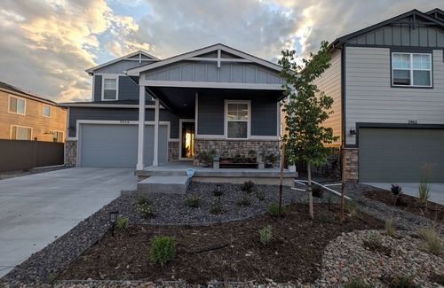 Castle Rock Apartment | Castle Rock's DEN, a cozy private room in the ridge of Castle Rock House.